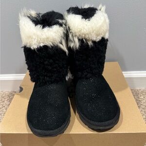 UGG Cozy Black and White Kids/Women Boots
